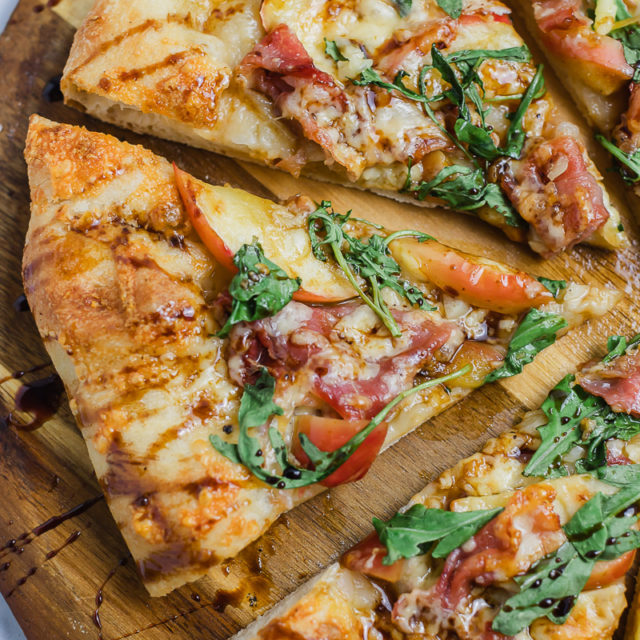 Prosciutto Arugula Pizza With Apples and Balsamic Glaze - Eat Love Namaste