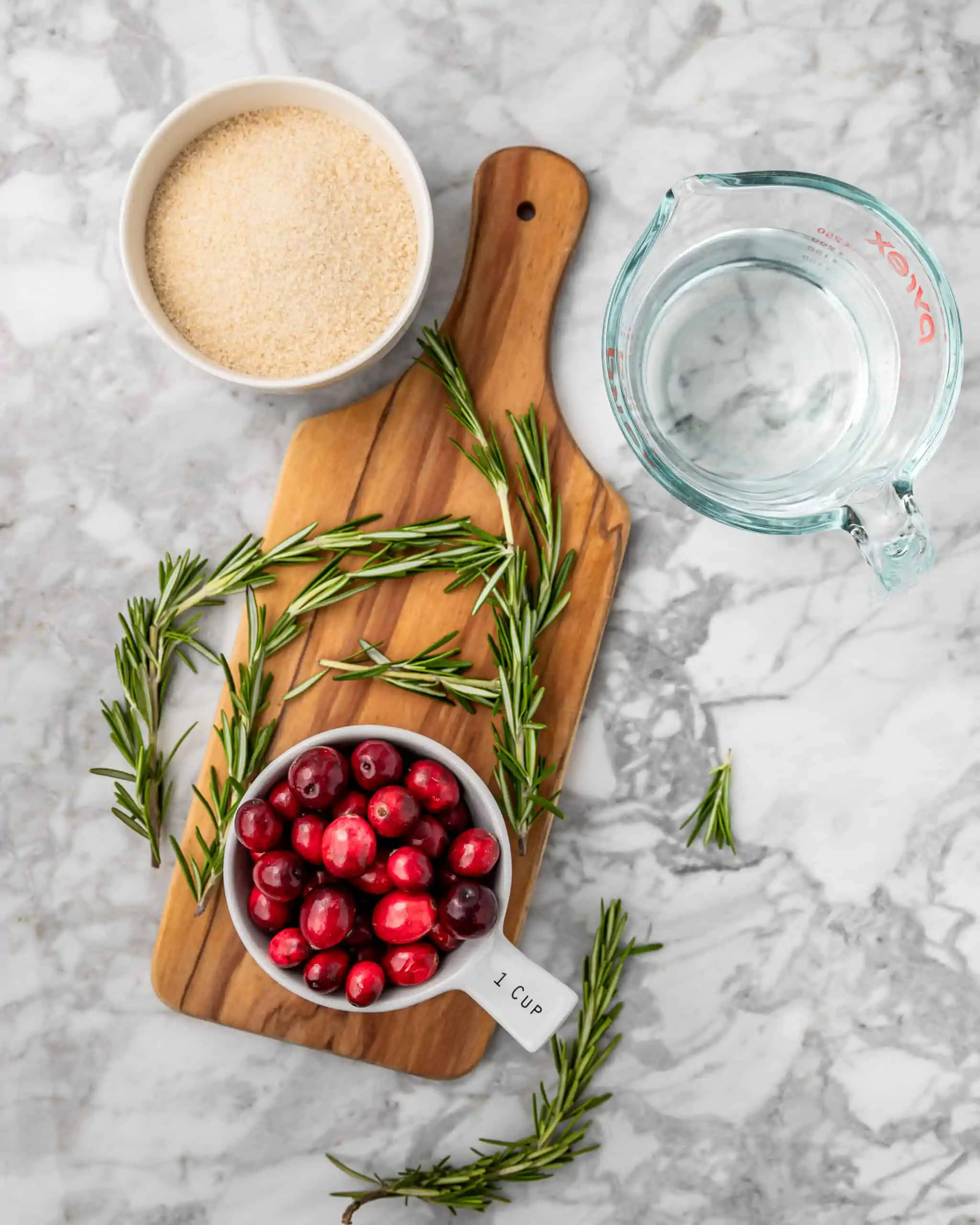 sugar rosemary and cranberry ingredients.