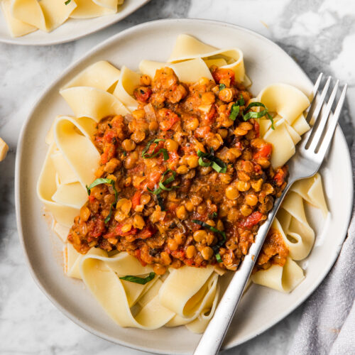 a plate of bolognese